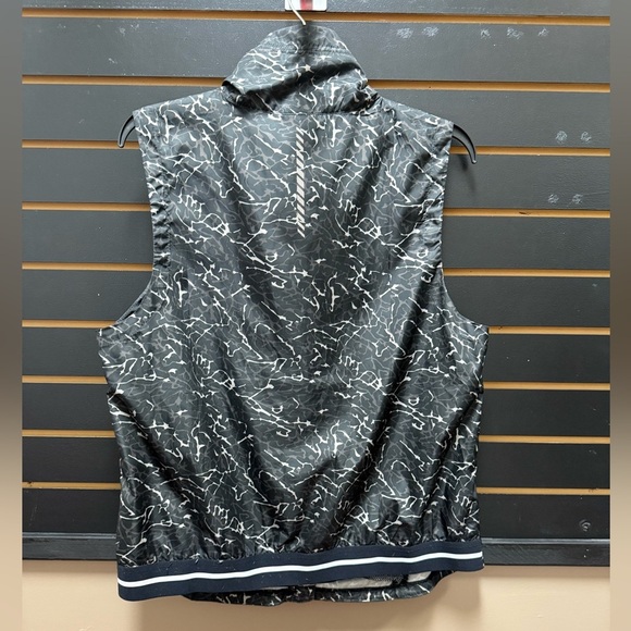 Under Armour Vest Women Storm 1 Full Zip Running Reflective Windbreaker - Picture 3 of 3